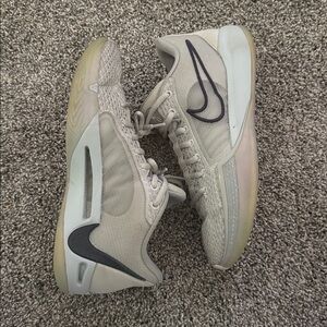 Nike grey size 9 basketball shoes